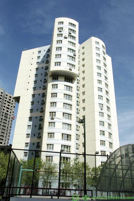 南門(mén)國(guó)際城F1高層住宅樓（新疆建筑工程天山獎(jiǎng)、江蘇省省外“揚(yáng)子杯”）